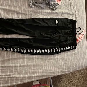 men’s XS kappa pants ! never worn brand new !